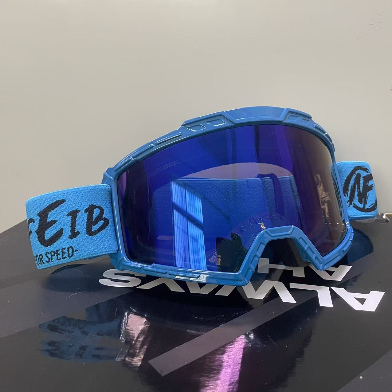 New Men's Motorcycle Goggles,  - огляд і ціна Equestrian Helmet